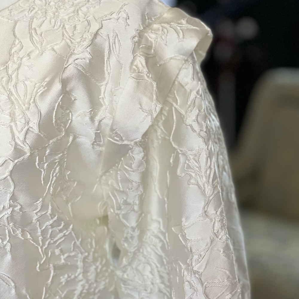 Boutique Structured Ivory Blouse - image 7